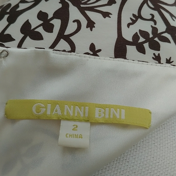 Dress - Picture 4 of 4